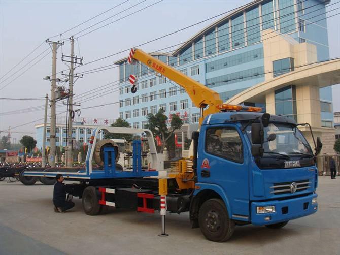 東風(fēng)多利卡一拖二帶吊機(jī)清障車 平板帶吊道路清障車 救援拖車廠家