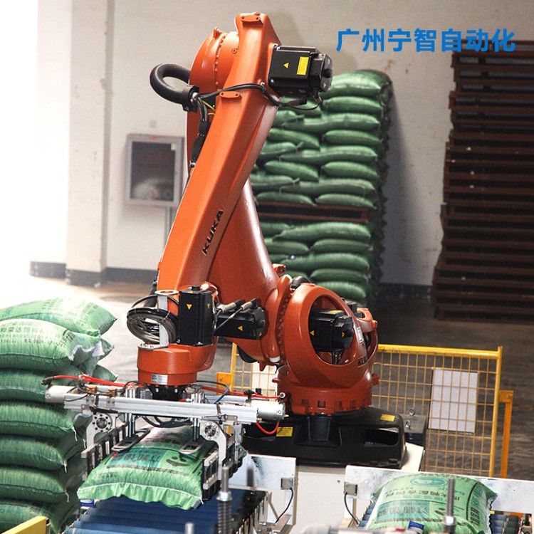 廠家訂制實現不同規格產品包裝篩選及機器人自動碼垛自動流水線