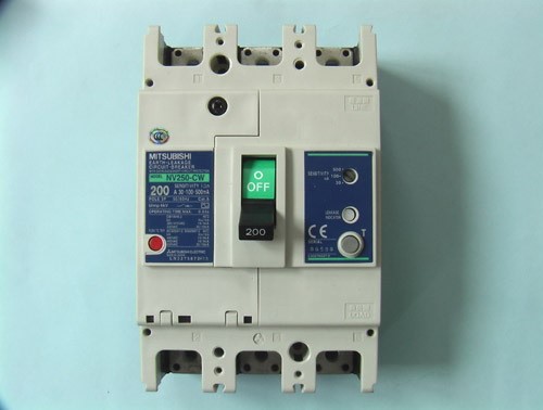 三菱NF系列塑殼斷路器NF100-SW/3P 100A空氣開關(guān)