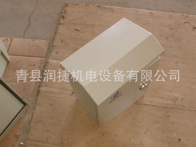 供應 產品如：監控專用室外箱 抱桿機箱