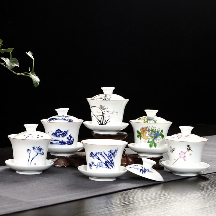 廠家直銷青花白瓷蓋碗中號普洱鐵觀音功夫茶具陶瓷三才蓋碗批發