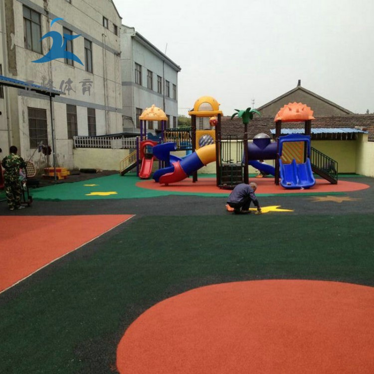 環(huán)保EPDM幼兒園塑膠地面彩色顆粒小區(qū)廣場(chǎng)橡膠顆粒材料跑道廠家