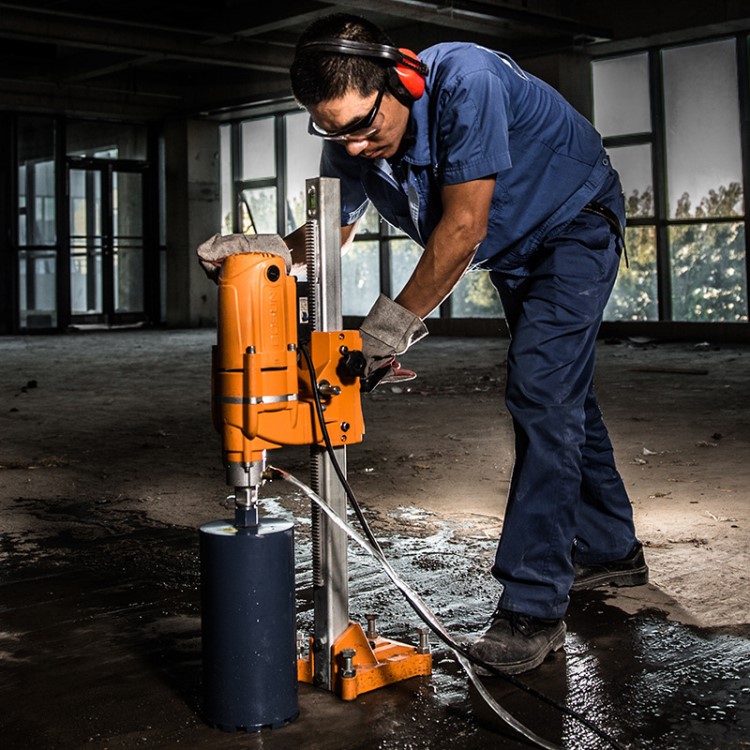 博深台式水钻机180t混泥土打孔大功率工业级钢筋空调打孔机钻孔机