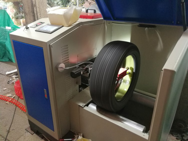 全自動(dòng)輪胎噴膠機(jī) 輪胎防漏氣噴膠機(jī) 輪胎升級(jí)設(shè)備