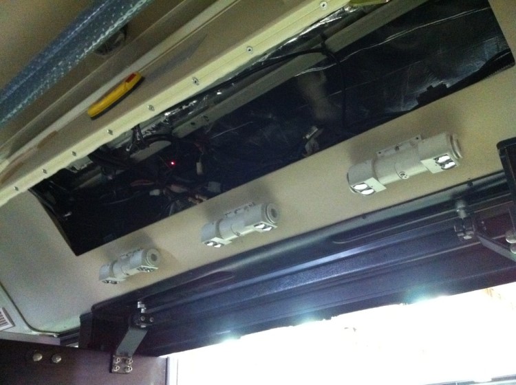 公交車客流計(jì)數(shù)器 紅外客流計(jì)數(shù)器 車載客流計(jì)數(shù)器