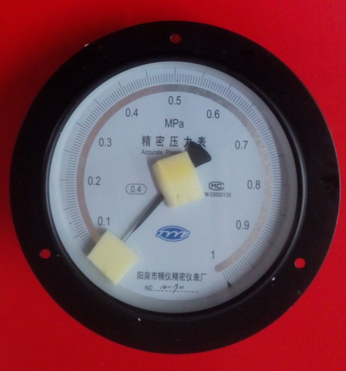 軸向精密壓力表,表面150mm,YB150Z,精度0.4%