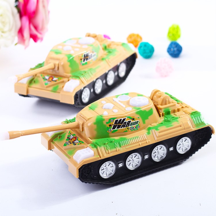 新款電動(dòng)發(fā)光音樂坦克萬向車 創(chuàng)意兒童玩具車小禮品地?cái)傌浽礋豳u
