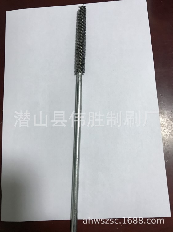 管道刷廠家，供應汽車發動機閥體內孔去毛刺毛刷，通孔管子刷