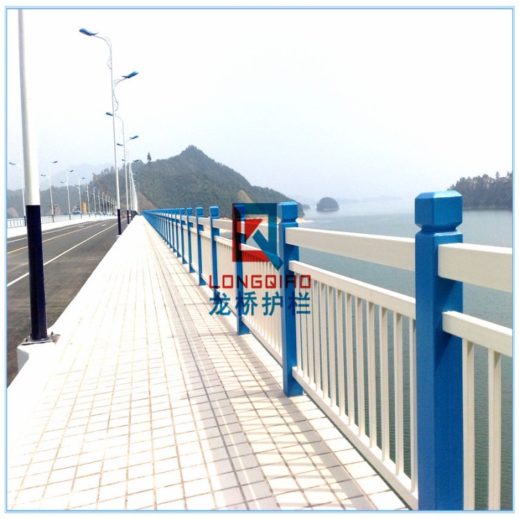 大連橋梁護欄/大連河道護欄/不銹鋼碳鋼復合管材質龍橋造