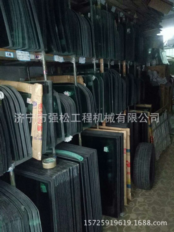 長期凱斯55的駕駛室天窗，門后側(cè)玻璃 全車玻璃  駕駛室玻璃