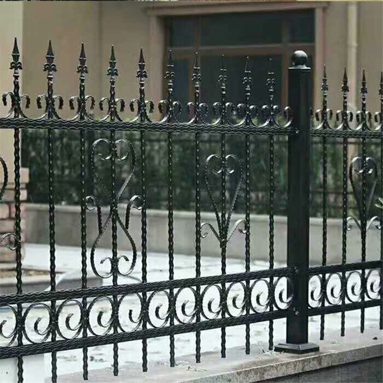 直销西安地区铁艺围栏 别墅铁艺大门 工厂院围栏