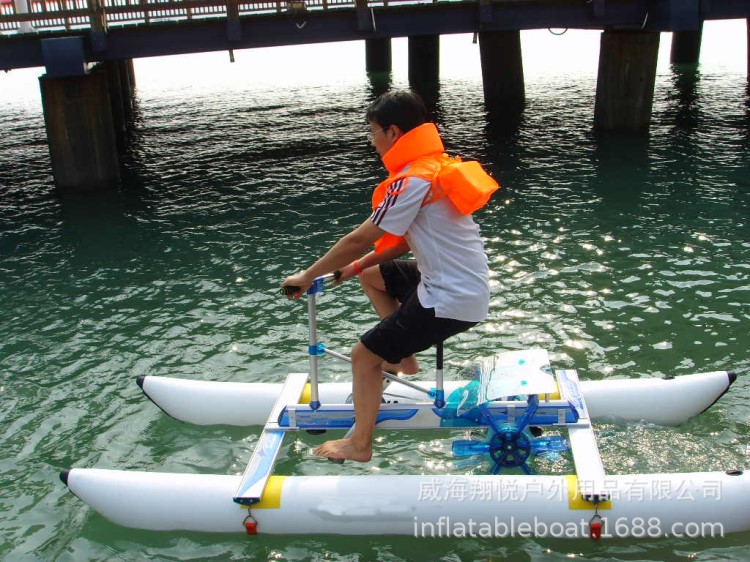 单人 双人 三人水上自行车 水上娱乐自行车 Water Bicycle