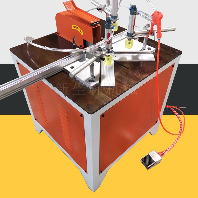 數(shù)控雙頭精密切割機(jī) 門窗類鋁材切割機(jī) 45度90度鋁門切角機(jī)