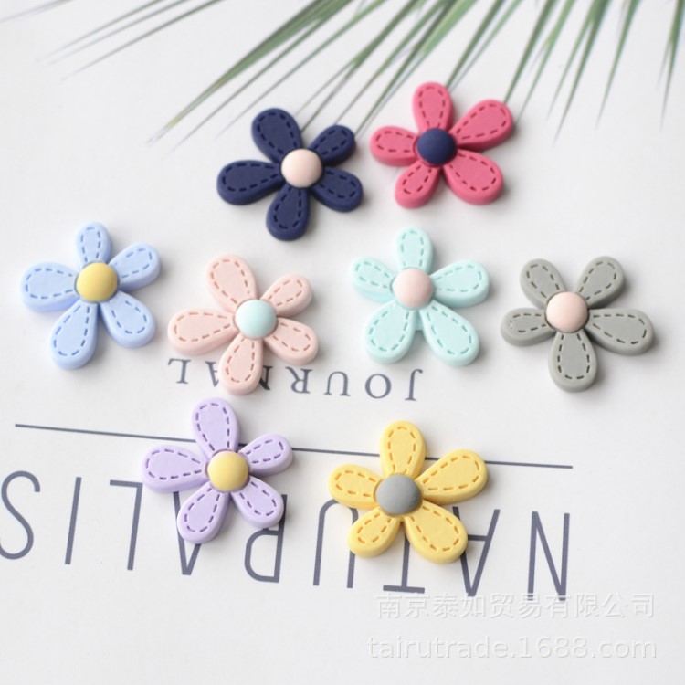 diy樹脂仿布藝五瓣花太陽花手機美容貼鉆材料 頭飾發(fā)飾品配件批發(fā)