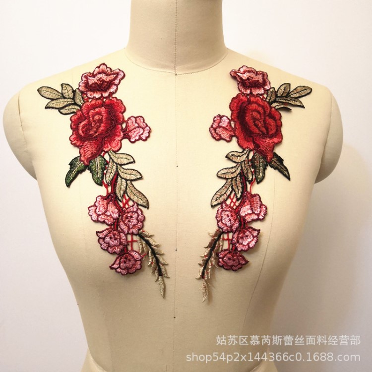 現(xiàn)貨民族風刺繡領花貼花水溶貼花舞蹈服飾輔料廠家直銷水溶對花邊