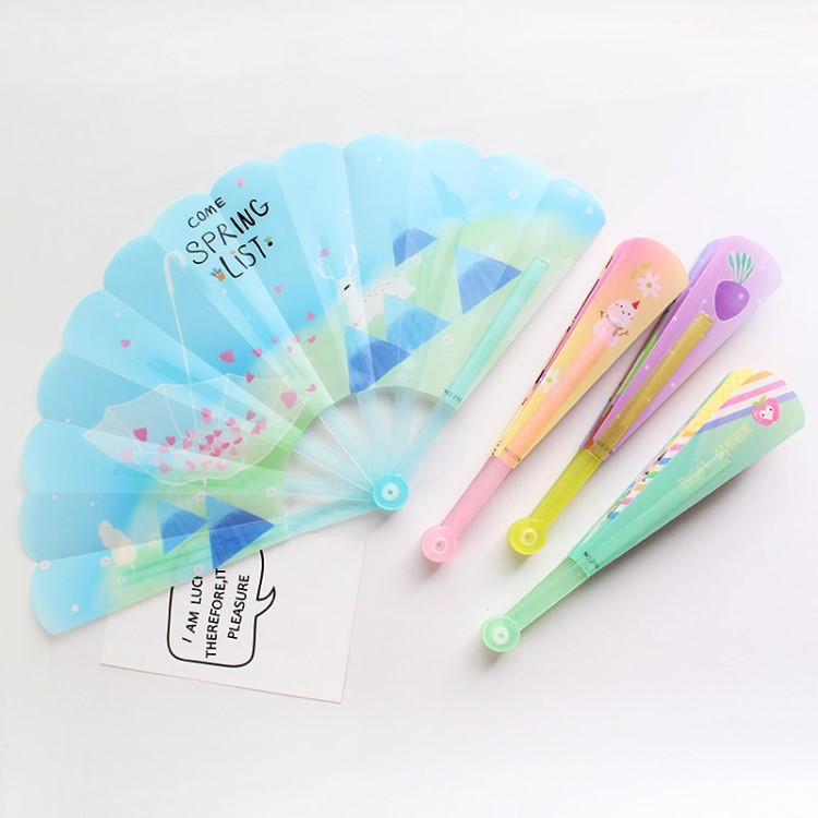 夏季卡通系列PP塑料扇子小清新可愛動物防水折扇隨身便攜手搖扇子