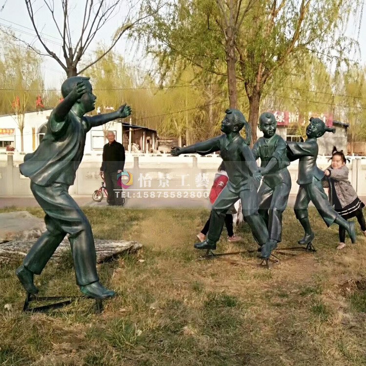 公園綠雕廣場玻璃鋼仿銅雕塑 老鷹抓小雞雕塑 仿銅人文景觀雕塑