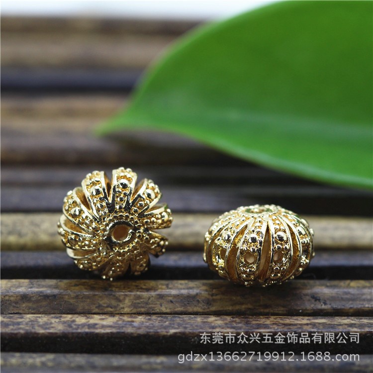 DIY飾品配件混批保色金鏤空隔珠花球珠子防過敏串珠散珠子廠家直