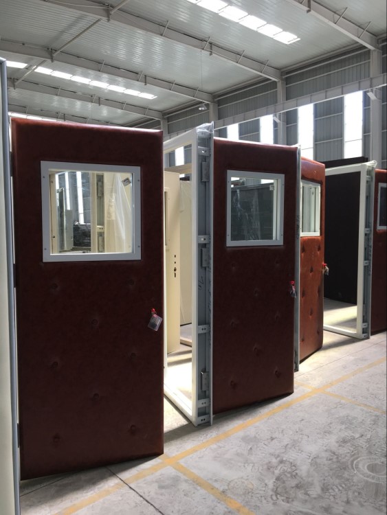 供应内蒙古隔音门适用于演播厅报告厅影音室影剧院会议室等场所