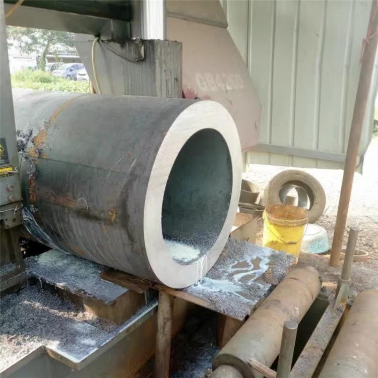 新冶钢16mn无缝钢管 16mn大口径厚壁无缝钢管 数控锯床可切割零售