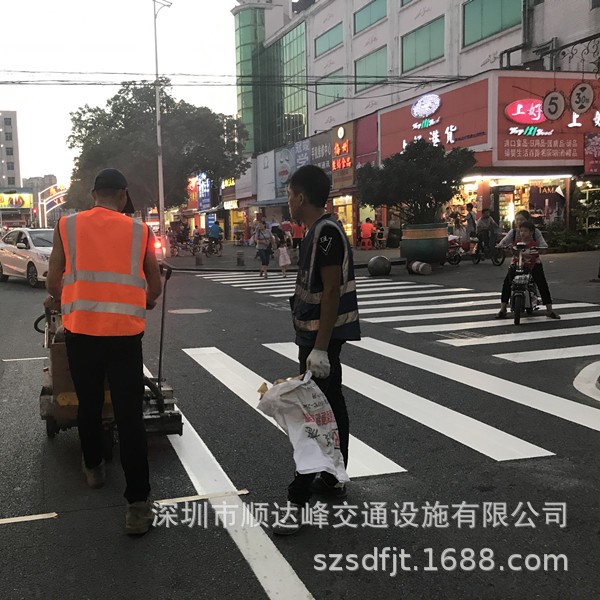 廠家直銷市政道路劃線熱熔標(biāo)線 交通標(biāo)識(shí)線 停車位標(biāo)線施工