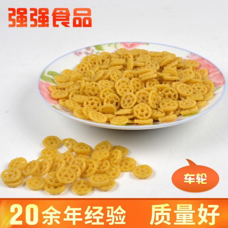 2O18新貨上市車輪型泡司經(jīng)典零食膨化食品原料 20kg/袋155元