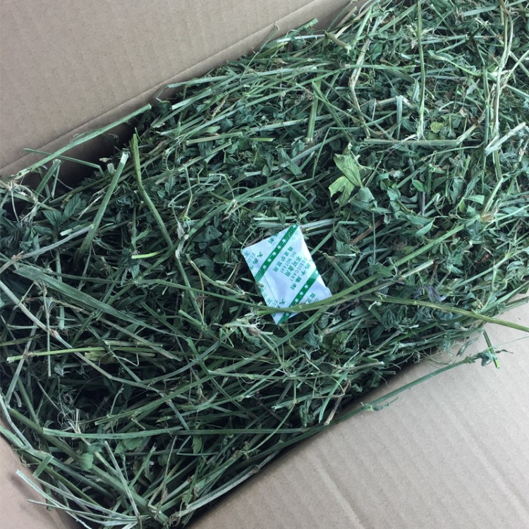 現(xiàn)貨 19年新收割干草豚鼠紫花毛重1kg 兔子草苜蓿草中國陜西省包