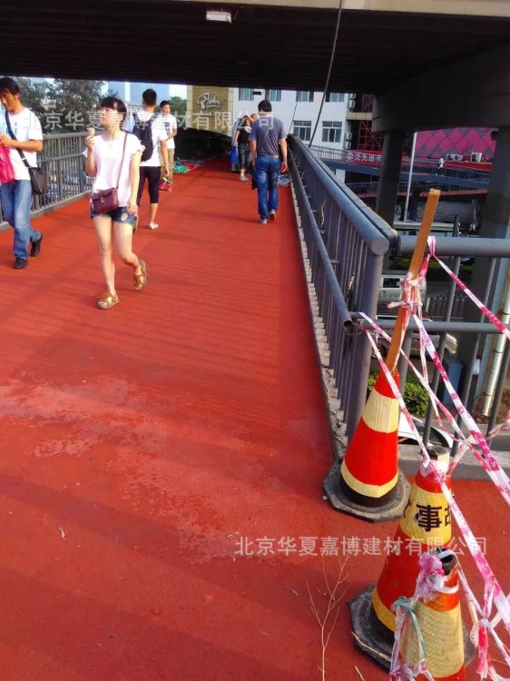 過(guò)街天橋人行步道EPDM防滑橡膠地板，彩色塑膠防滑顆粒