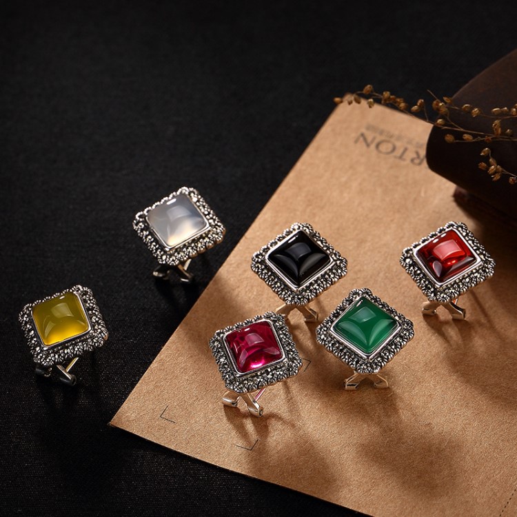 壹鹿銀S925銀復古馬克賽石鑲嵌玉髓瑪瑙石榴紅方形女士耳墜