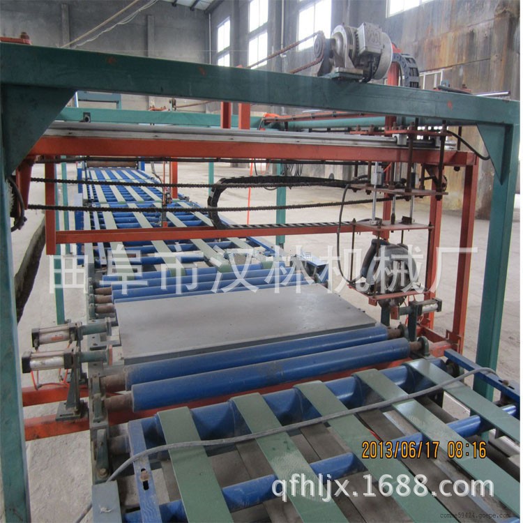山東輕質(zhì)墻板機(jī)生產(chǎn)線復(fù)合墻體板一體設(shè)備廠家節(jié)能環(huán)保省工省料