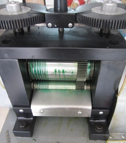 定做非標(biāo)壓片機(jī) 首飾機(jī)械設(shè)備，首飾加工器材