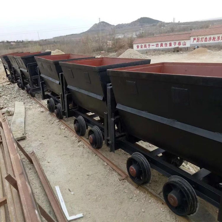 新型煤礦礦車  1T翻斗式礦車 金屬礦用翻斗車廠家直銷