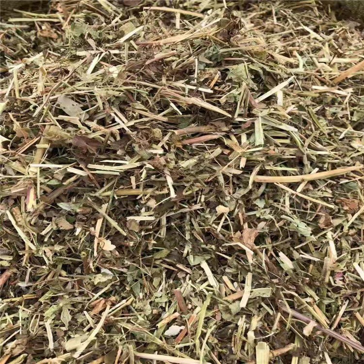 花生秧草料廠價批發動物飼料 牛羊青貯花生秧草粉 梅花鹿飼料