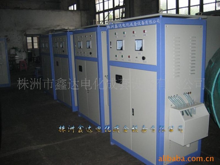生產(chǎn)供應(yīng)中頻爐 中頻熔煉設(shè)備 中頻柜 中頻熔煉電源