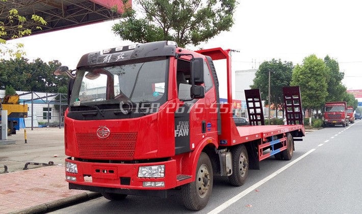 平板車 解放J6前四后四平板運(yùn)輸車 國(guó)五 大柴220馬力 拖挖機(jī)平板