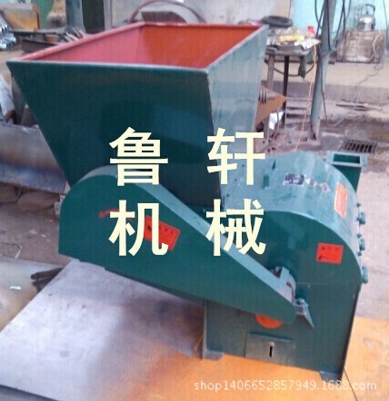 小型玉米芯自動(dòng)進(jìn)料粉碎機(jī)、上海自動(dòng)進(jìn)料秸稈粉碎機(jī)視頻