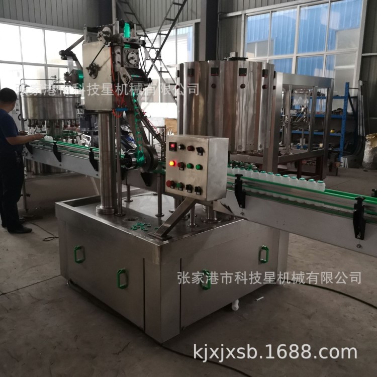 豆奶牛奶瓶灌裝鋁箔封口機(jī) 酸奶灌裝設(shè)備 鋁箔制蓋封口設(shè)備