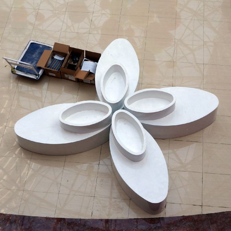 商場美陳創意時尚帶花壇玻璃鋼組合花瓣型休閑椅 廠家一手貨源