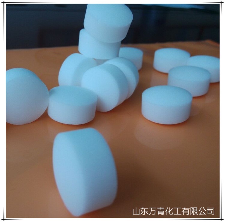 軟水機(jī)用鹽 廠家批發(fā) 凈水軟化鹽 可供學(xué)校酒店軟水機(jī)使用