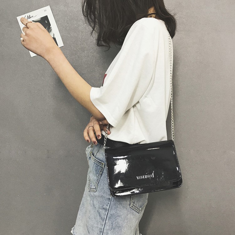 小包女2018新款韓版潮百搭漆皮亮面單肩女包時尚休閑斜挎小方包