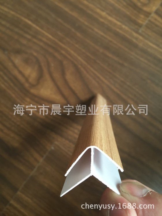 厂家直销 低价供应出口用PVC扣板配套PVC覆膜角线(图)