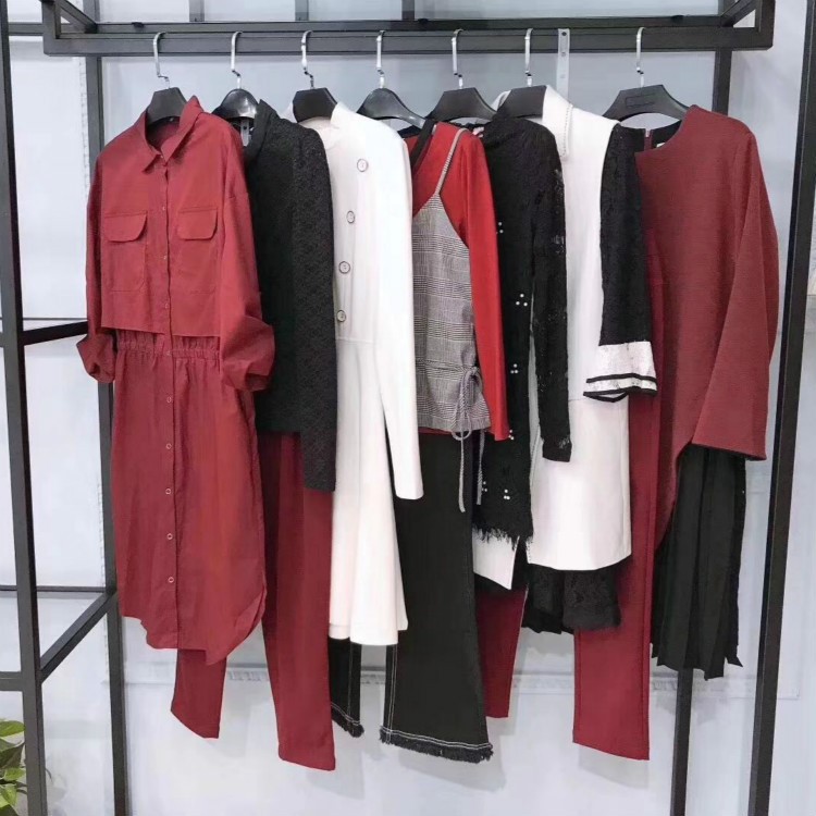 朵以秋淑女風衣外套連衣裙品牌折扣女裝批發專柜庫存貨源走份直播