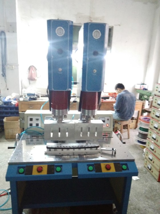 青島超聲波焊接機,塑料焊接機,點焊機 大功率焊接機廠家
