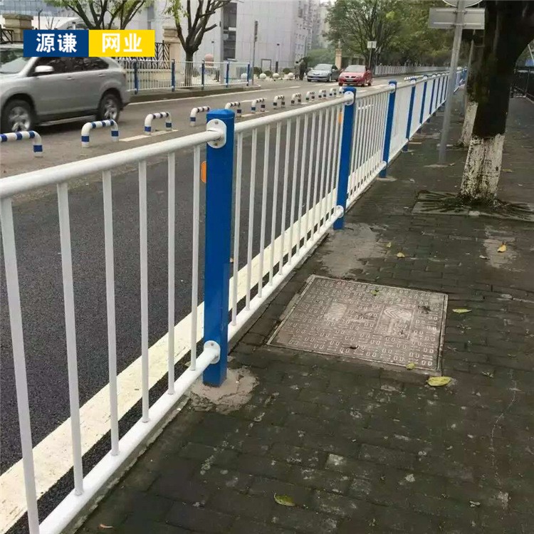 道路隔離鋅鋼防護欄 鋅鋼市政護欄批發(fā) 供應(yīng)邯鄲草坪鋅鋼護欄