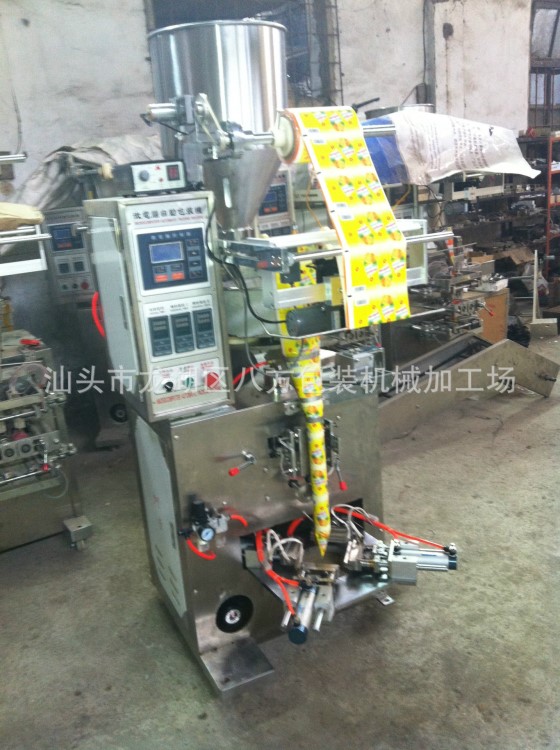 三角包蠶豆包裝機， 三角形包裝機  三角包包裝機械