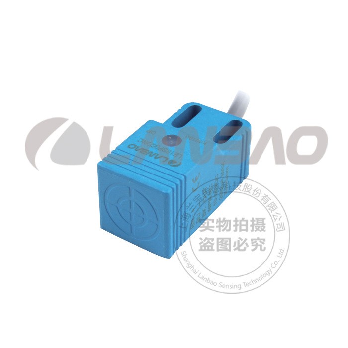 廠家直銷LE18SF05DPO上海蘭寶LANBAO接近開關(guān)三線PNP常開5mm