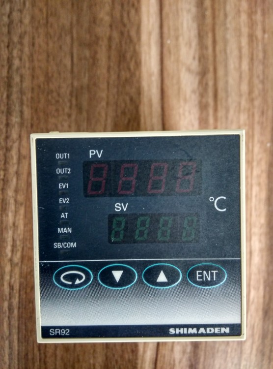 代理日本島電原裝sr93-8y-n-90-1000 pid調節器溫控器溫控表