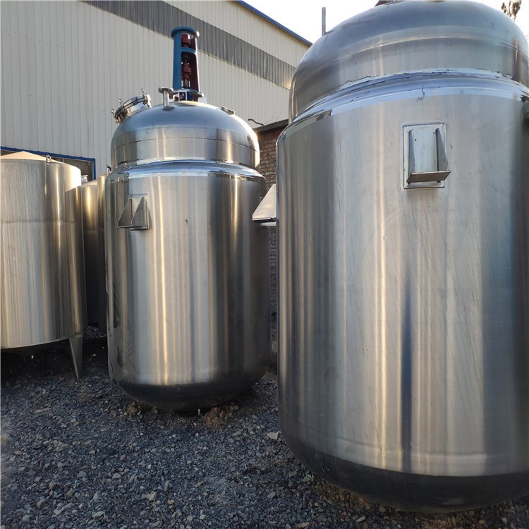 廠家生產(chǎn)乳液調(diào)配罐pva膠加熱混料罐建筑涂料304雙層電加熱溫控罐