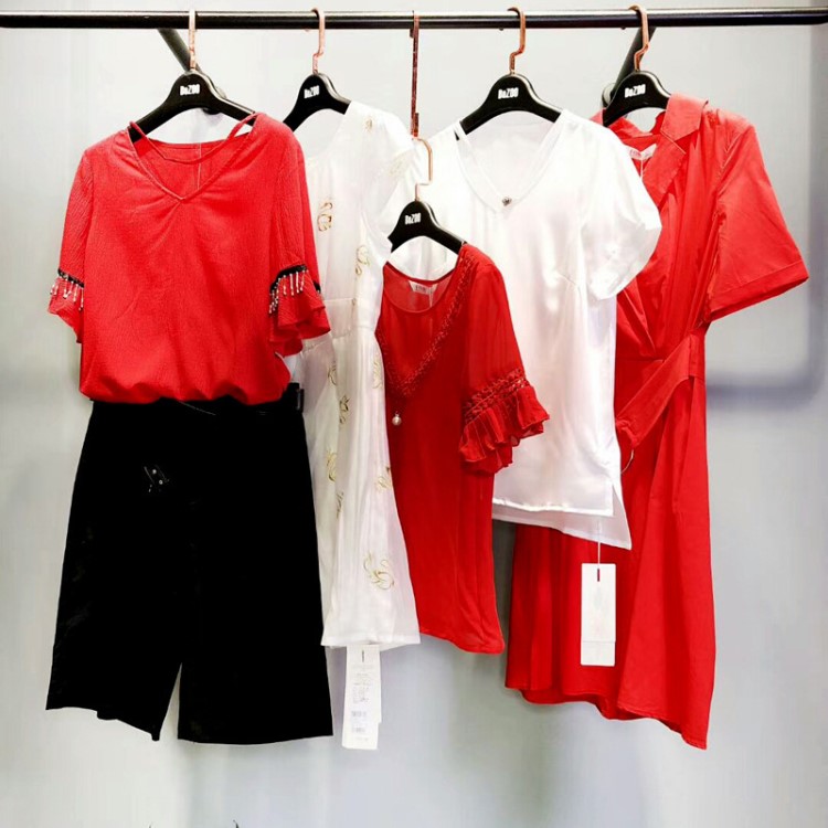 陽光美詩19款品牌折扣女羽絨服剪標專柜女裝朵以庫存尾貨