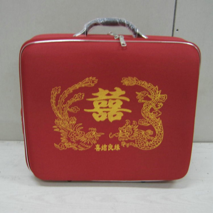 密碼箱手提箱婚慶結(jié)婚用手提紅色密碼箱新娘嫁妝陪嫁箱MM99012